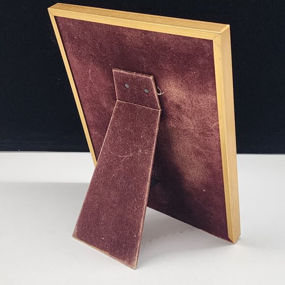 Gold-Toned Decorative Picture Frame With Ornate Corners & Velvet Backing 8X10 VT - Picture 5 of 9